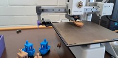 3D-Drucker Der 3D-Drucker druckt ein Boot