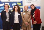 Unterstützen KAUSA (von links:) Mirian Rheinfeld (Innen- und Integrationsministerium), Özge Tekin (Projektmitarbeiterin bfz Aschaffenburg), Felicitas Eitel (Koordinatorin), Zaneta Nowak (Projektmitarbeiterin bfz München)